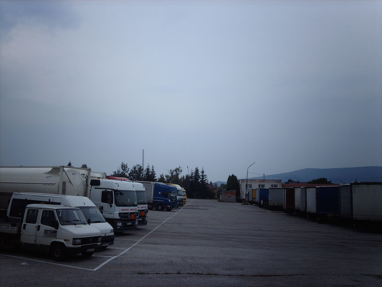 zaparkovanie kamionu v Novákoch | LKW PARK